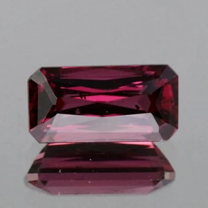 Video_2.04cts_Tanzania_Natural Rhodolite Garnet_Vivid Purplish Pink Hue_GM466 - Picture 1 of 2
