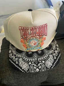True Religion Mütze Cap Snap Back weiß schwarz Paisley Champs World Tour Herren - Bild 1 von 4