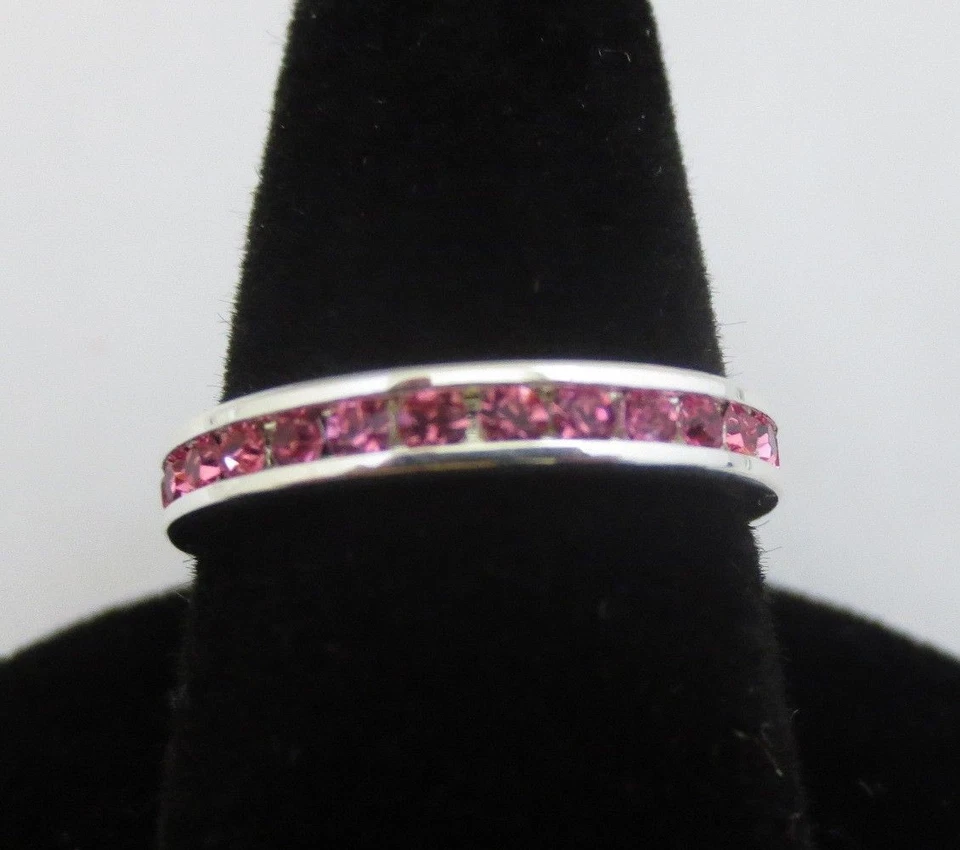 10 码纯银镀层可堆叠 OCTOBER 玫瑰婚礼永恒戒指  — 第 1/1 张图片