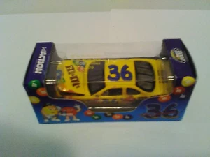 2000 Action Ken Schrader #36 M&M's NASCAR 1:64 (Limited Edition 1 of 3528) - Picture 1 of 5