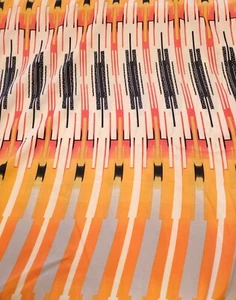 1 7/8 Yd Abstract Stripe Crepe Fabric Apparel Blouse Weight - Picture 1 of 3