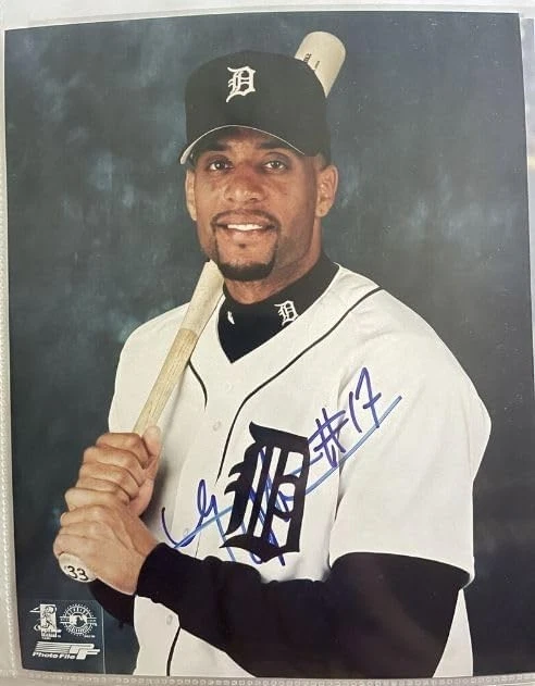 Foto brillante autografiada por Tony Clark de 8x10 de los Tigres de Detroit Foto 1 de 1