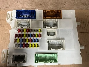 FOCUS BODY CONTROL MODULE BCM INTERNAL FUSE BOX GV6T-14073-HB 2016 J3 - Picture 1 of 14