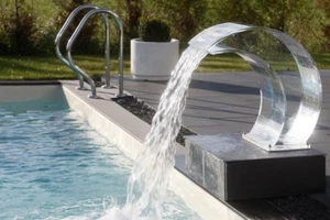 Schwalldusche Tropic aus klarem Acrylglas Pool Wasserfall Ideal Schwallbrause - Bild 1 von 5