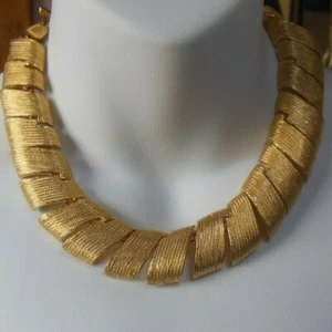 Vintage Signed Vo Wide Textured Panel Link Collar Necklace - Picture 1 of 4