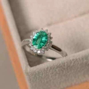 Anillo de compromiso de diamantes esmeraldas naturales de corte ovalado de 2,50 quilates de oro blanco de 14 quilates talla todos - Imagen 1 de 7