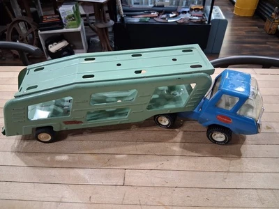 Tonka Pressed Steel Car Carrier Truck – Blue Cab & Green Trailer - Image 1 of 4