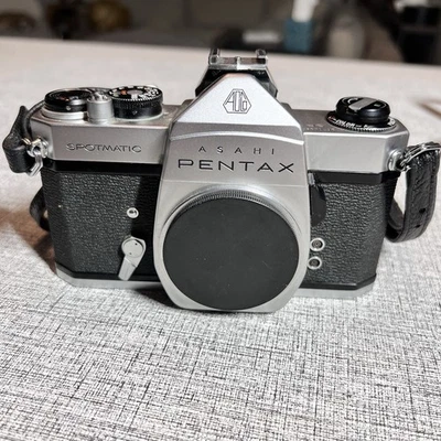 Пленочная зеркальная камера Asahi Pentax Spotmatic SP 35 мм непроверенная. Проблема с зеркалом.  Запчасти - Изображение 1 из 4
