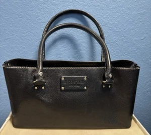 Kate Spade New York schwarze Lederhandtasche Hot Pink Futter gebraucht, in einwandfreiem Zustand - Bild 1 von 12