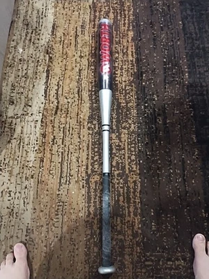 Bate de softbol lanzamiento lento de metal Worth Softball EST Max XBlack C405 34/27 oz  Foto 1 de 4