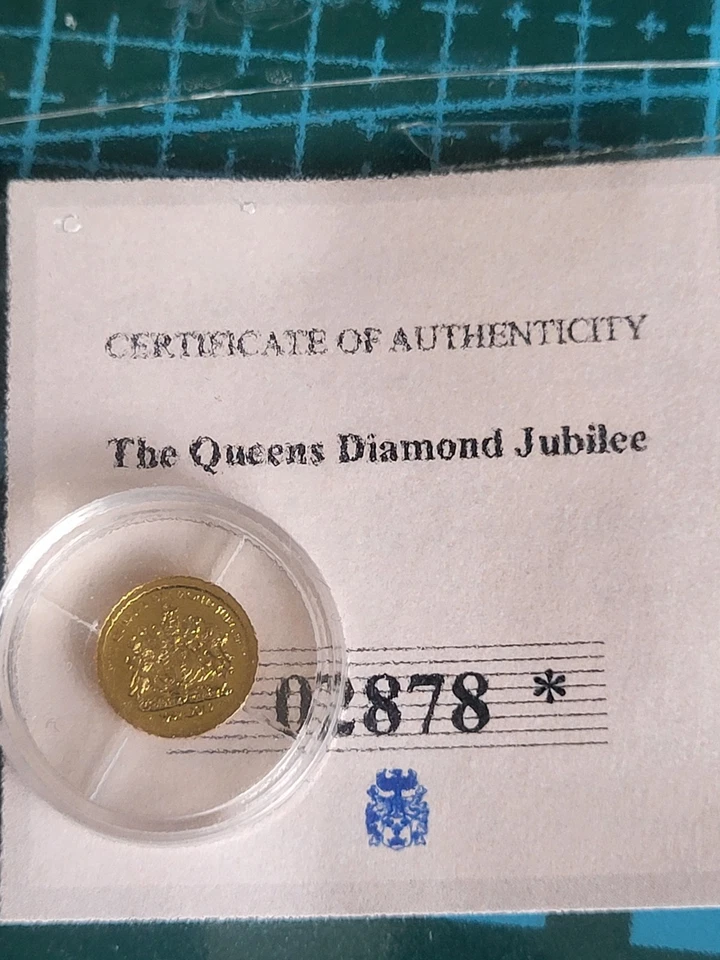  1953 Portrait Of Queen Elizabeth 585 Gold Coin 0.5g 14ct Gold. - Image 1 of 4