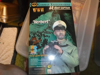 Dragón Segunda Guerra Mundial Alemán Kriegsmarine U-Boat Capitán "Herbert" - nunca abierto Foto 1 de 4