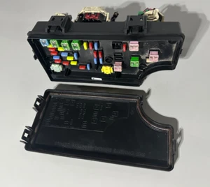 2015 Jeep Patriot Compass TIPM Integrated Power Module Fuse Box P68232879AA - Picture 1 of 9
