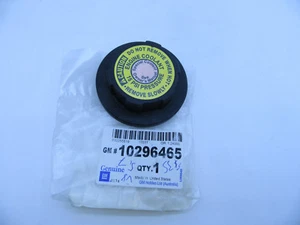 HOLDEN COMMODORE VT VX VU VY V8 5.7 RADIATOR CAP BOTTLE CAP GENUINE LS1 GEN3 NEW - Picture 1 of 5
