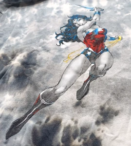 Camiseta DC Wonder Woman Tie Dye LG Uni Gris/Blanco Liga de la Justicia - Imagen 1 de 3