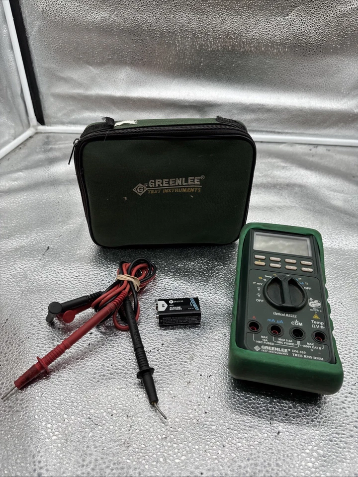 Multímetro digital Greenlee DM-820 AC/DC CAP con cables y estuche True RMS DMM.    24 Foto 1 de 4