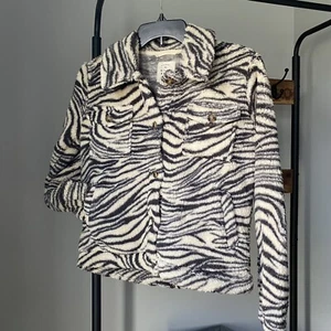 Billabong girls off-track fluffy zebra grafton buttons Faux Fur jacket size L/12 - Picture 1 of 7