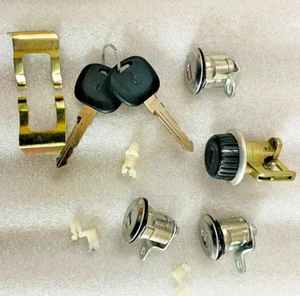 FITS SUZUKI SAMURAI 85'-95' LOCK SET - DRIVER & PASSENGER DOORS LOCKS / TAILGATE - Picture 1 of 3