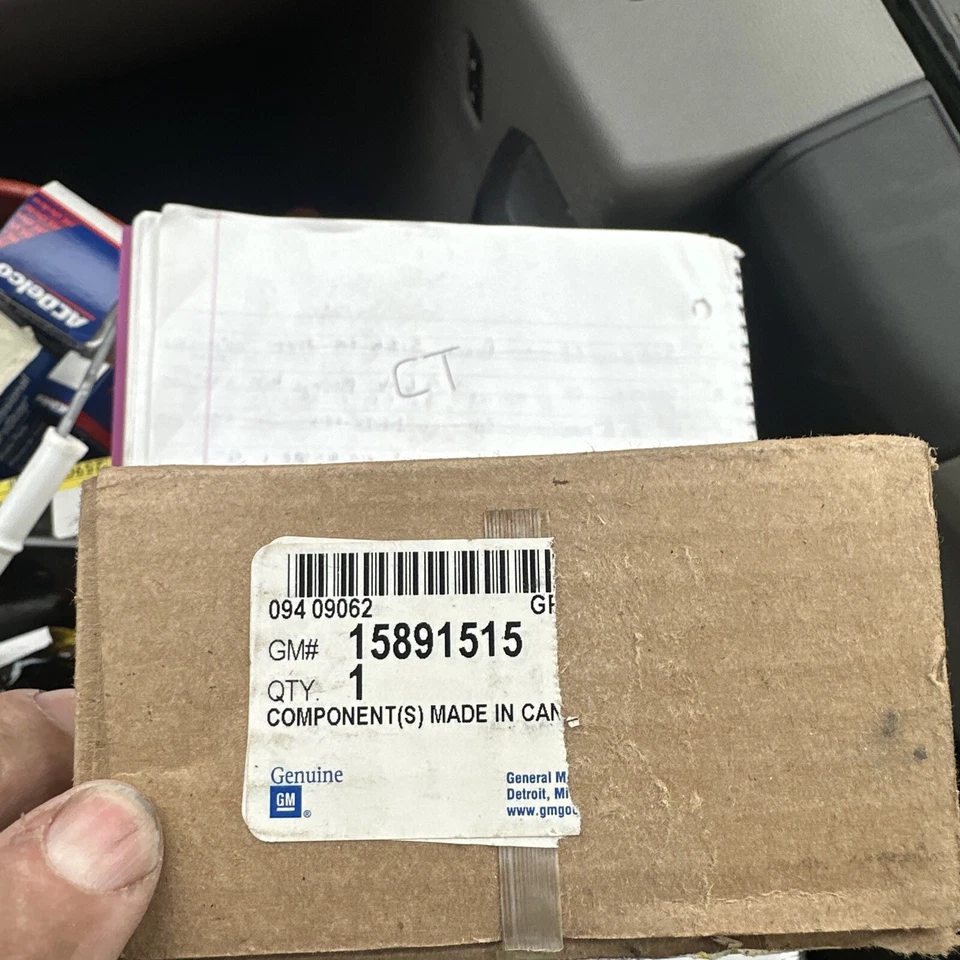 NOS NEW 15891515 GM O.E. Silverado 1500 2500 HD Outer Tie Rod End - Image 1 of 1