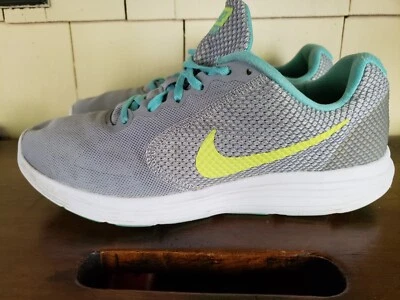 Nike Damen Größe 11 Revolution 3 Low 819303-005 grau/türkis/gelb/weiß - Bild 1 von 4