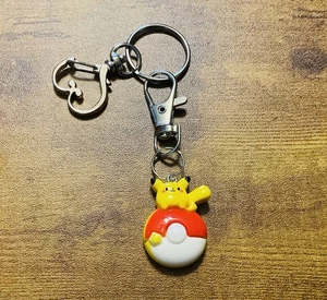 Japanischer Anime Pikachu Figur Schlüsselanhänger 3D Figur Rucksack Gepäckclip - Bild 1 von 2
