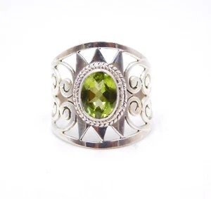 3.70 Gm 925 Sterling Silver Natural Peridot Cut Gemstone Jali Ring Size 6" US - Picture 1 of 5