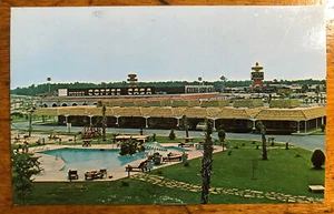 SOUTH OF The Border NC SC motel Vintage Post Card - Picture 1 of 6