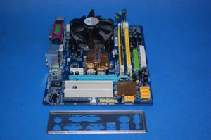 Gigabyte GA--G31M-ES2L/C2D -E-7300/DDR2-2GB - Zdjęcie 1 z 4