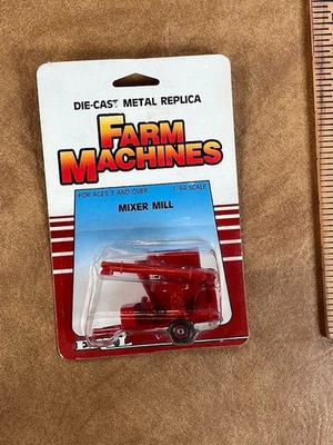 Ertl Farm Implements Diecast 1:64 Massey Ferguson Mixer Mill NEW 1986 NIP - Image 1 of 4