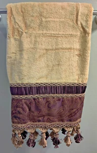 CROSCILL MERCER EMBELLISHED BATH TOWEL TASSELS GOLD AND PLUM NWT - Picture 1 of 9