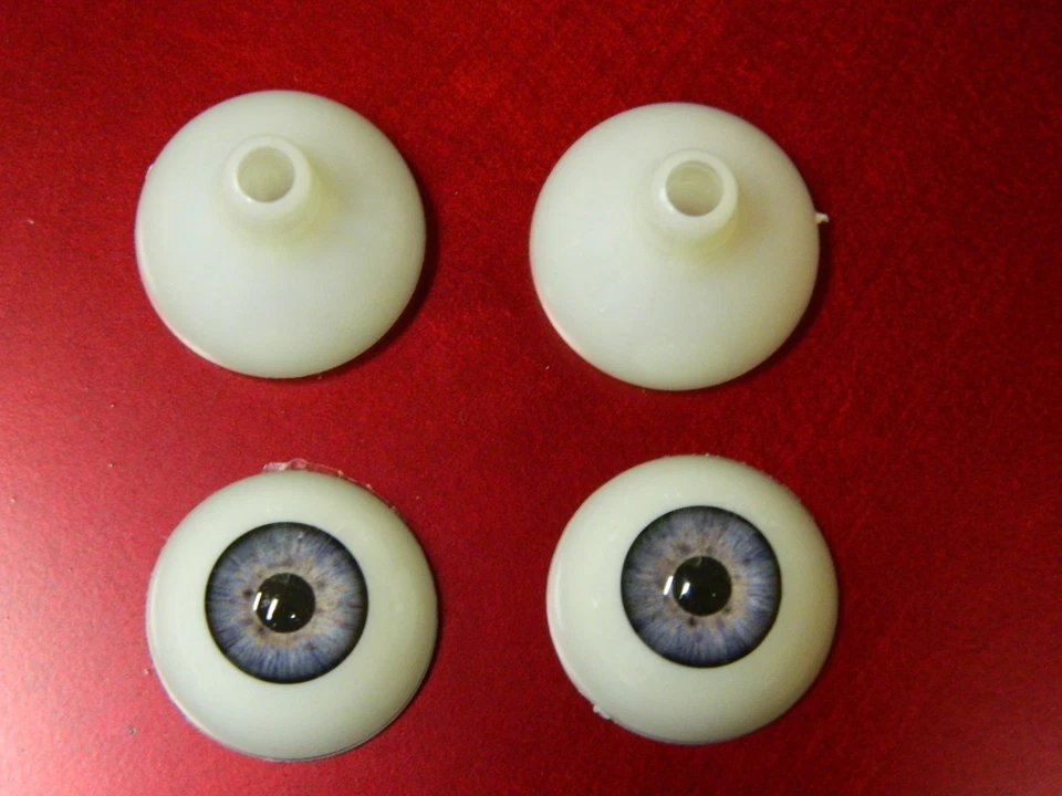 Ojos Acrílicos Realistas para Halloween APROCESOS, MÁSCARAS, MUÑECAS u Osos (AZUL 26mm) Foto 1 de 1
