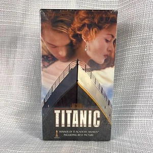 New Vintage Titanic VHS Movie 1998 2Tapes Digitally Mastered Leonardo DiCaprio - Picture 1 of 5