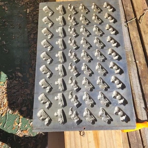 Chocolate Mold Metal, 56 Molds. Easter Themed. Rabbits, Ducks. Very Old. - Picture 1 of 24