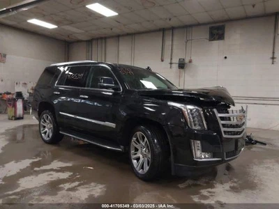 Used Differential Carrier Assembly fits: 2016 Cadillac Escalade front axle Grade - Image 1 of 4