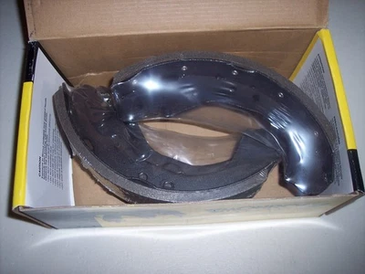 Zapata de freno de estacionamiento Monroe de emergencia BX675R Chevy K1500 GMC Yukon ANTIGUA L8 NUEVA DE STOCK Foto 1 de 2