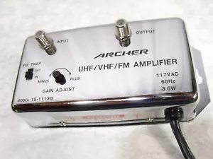 RadioShack Archer 15-1113B 20dB Signal Amplifier UHF/VHF/FM w/Gain & FM Trap - Picture 1 of 9