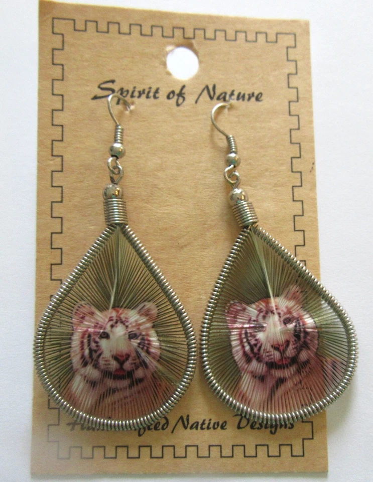 Spirit of Nature Thread Earrings TIGERS -green background - french wire Foto 1 de 1