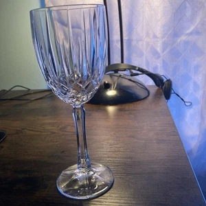 1 Regalta by Gorham Crystal Wine Glass 7 3/4'' - Picture 1 of 6