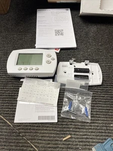 RENEWRTH6580WF 7 Day Wi Fi Programmable Thermostat (renewed) - Picture 1 of 3