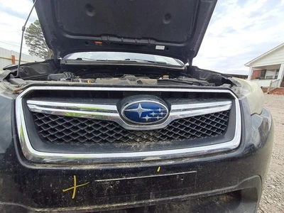 Used Front Center Upper Grille fits: 2017 Subaru Xv crosstrek center upper matte Foto 1 de 4