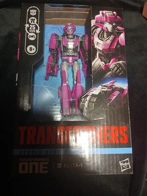 Transformers Studio Series Autobot Elita-1 Deluxe Class - Image 1 of 3