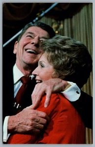 Postcard Political c1980s 40th President Ronald Reagan & Nancy Reagan - Picture 1 of 2