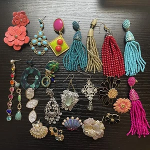 23 pc Single Earring Lot Signed J Crew Sugarfix Flower Costume Rhinestone Craft - Picture 1 of 7