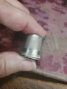 Vintage Fingerhut silberfarben Metall Nähen Spanien Größe # 10. DZ33 - Bild 1 von 4