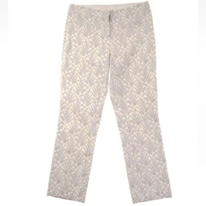 Women's Alfani Size 4 Printed Metallic Cropped Silver Layer Leaf Pants - Picture 1 of 9