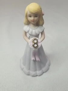 Estatuilla de porcelana blanca vintage de 8 años rubia cumpleaños niña Enesco - Imagen 1 de 5