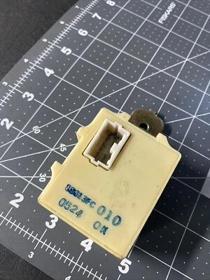 Subaru Forester 2001 unidad de advertencia llave módulo caja de computadora 88013FC010 OEM Foto 1 de 2