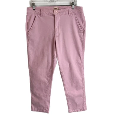 Calça chino feminina Levi’s 8 rosa tornozelo cropped cônico elástico cintura média algodão - Imagem 1 de 4