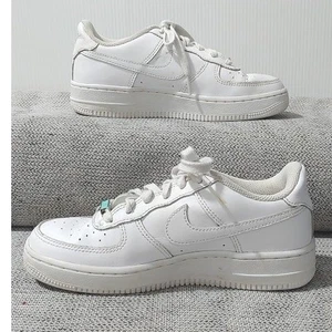 Nike Air Force 1 Low Weiß Sneaker Sportschuhe Low Top DH2920-111 Jungen US 4Y - Bild 1 von 7