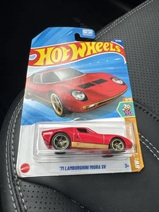 '71 Lamborghini Miura SV / Red / Hot Wheels / 2025 - 70s Vs 90s 6/10 - Picture 1 of 3